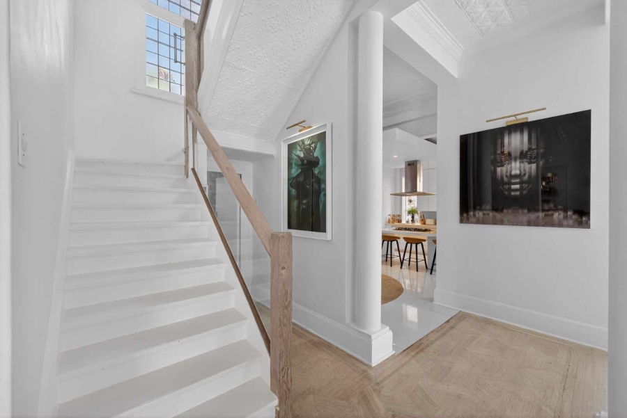 4 Bedroom Property for Sale in Oranjezicht Western Cape